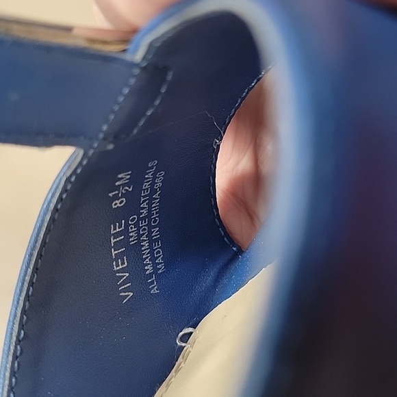 Impo Size 8.5 Vivette Sling Back Open Toe Wedge Sandals. Blue with Silver Accent - Picture 8 of 10